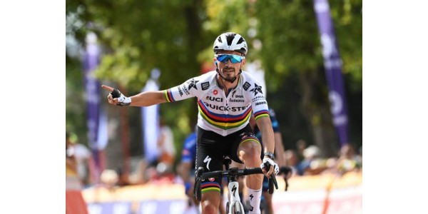 De toevoeging van Julian Alaphilippe draagt bij aan het spektakel van het spel De toevoeging van Julian Alaphilippe draagt bij aan het spektakel van het spel